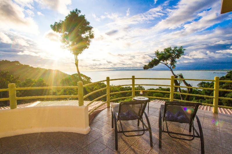 Issimo Suites Boutique Hotel & Spa - Adults Only Manuel Antonio Eksteriør bilde