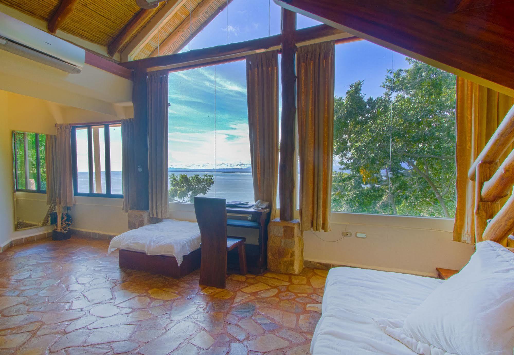 Issimo Suites Boutique Hotel & Spa - Adults Only Manuel Antonio Eksteriør bilde