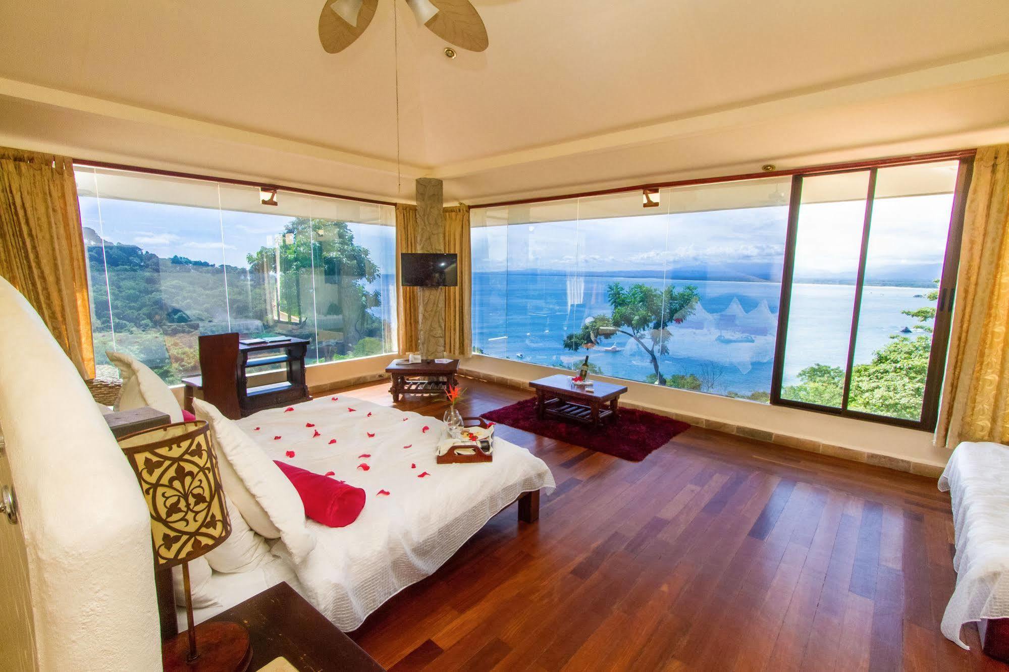 Issimo Suites Boutique Hotel & Spa - Adults Only Manuel Antonio Eksteriør bilde