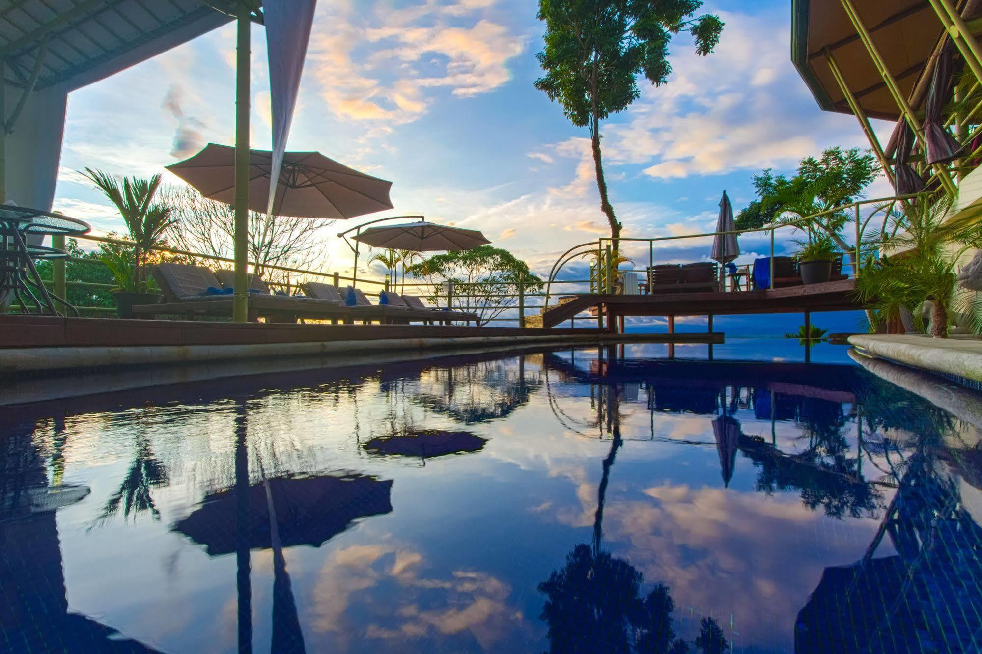 Issimo Suites Boutique Hotel & Spa - Adults Only Manuel Antonio Eksteriør bilde